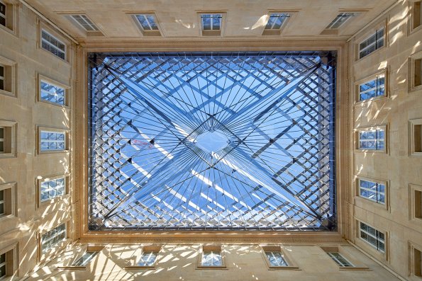 Création d'une verrière au-dessus d'une cour de l'hôtel de la Marine, Paris, Hugh Dutton Architecture