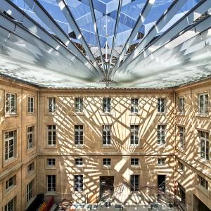 Création d'une verrière au-dessus d'une cour de l'hôtel de la Marine, Paris, Hugh Dutton Architecture